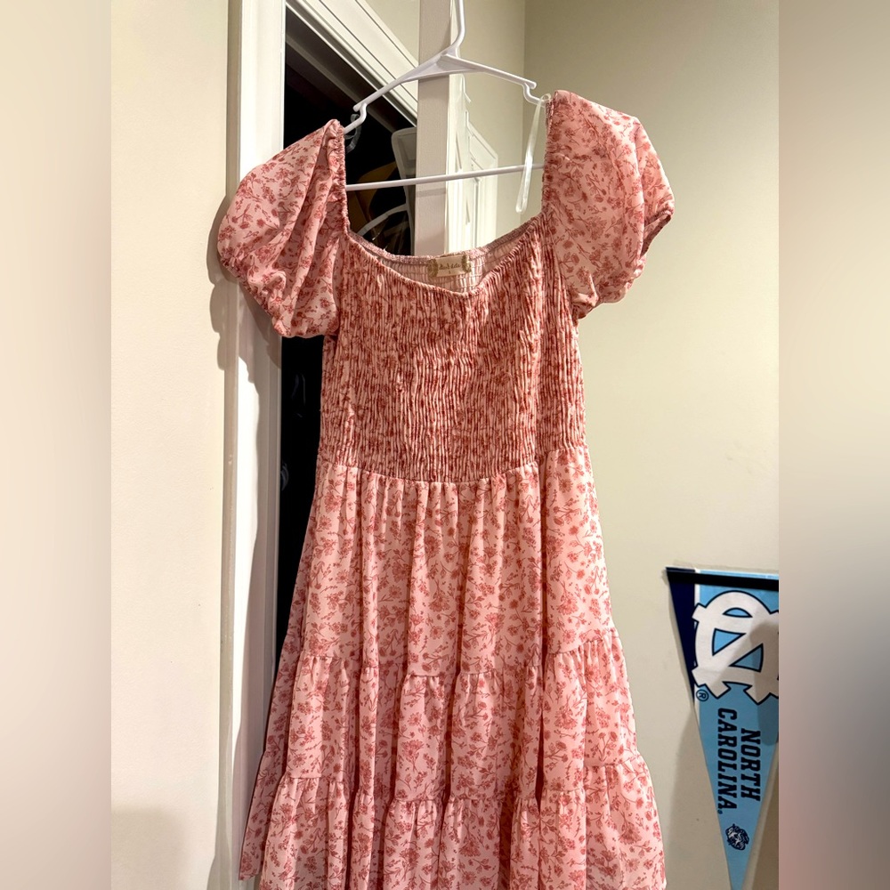 Pink puffy sleeve fitted dress